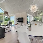 4 Bedroom In בית נופש
