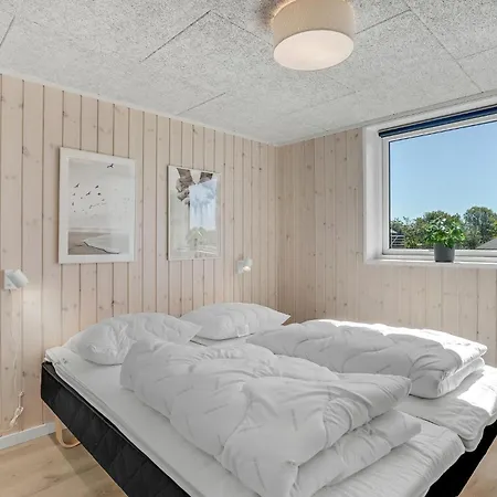 Semesterbostad 4 Bedroom In